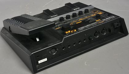 Roland-GR-20 guitar synth as seen